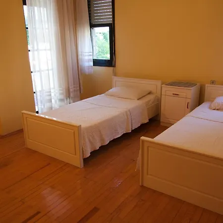 Вилла Summer House With Garden 5 Minutes From Beach